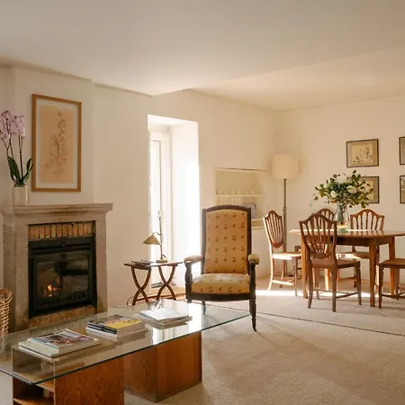 Secret Garden In Alfama Apartment *
