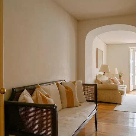Secret Garden In Alfama Apartment